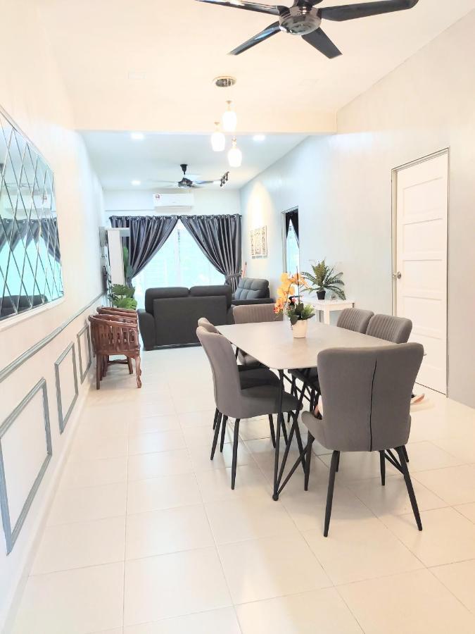 Willa Private Pool Cassa Dinies, Wifi , Bbq,10 Pax Rantau Panjang Zewnętrze zdjęcie